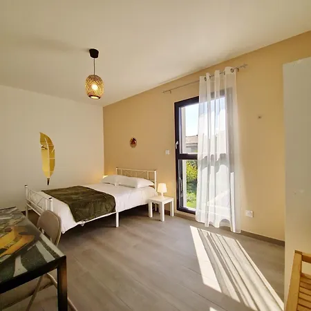 Urban #150m2 #6ch #climatisation #parking Bed & Breakfast
